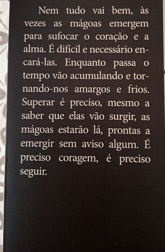 Livro Mágoas Que Às Vezes Emergem De Wilson Moreira