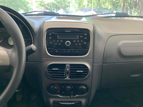 Fiat Palio 1.4 MPI ATTRACTIVE WEEKEND 8V FLEX 4P MANUAL