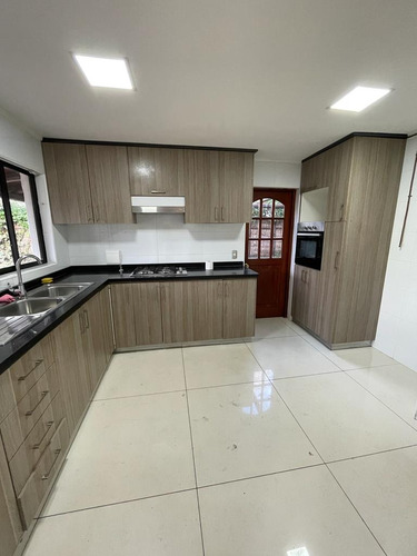 Broker Bosques 3d- Escrit- Piscina- 3 B- Llegar Y Habitar