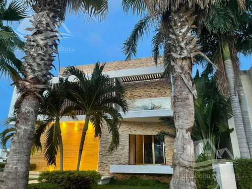 Casa En  Renta En Puerto Cancun Canales B-msn6145