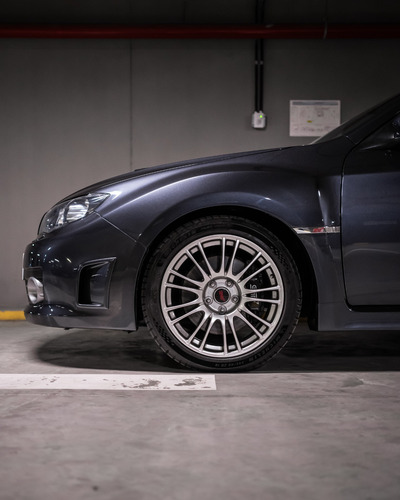 Subaru Impreza 2.5 Sedan Sti-300 Mt
