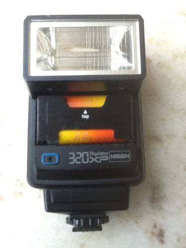 Flash Nissin 320xp