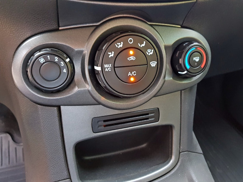 Imagen 10 de 15 de Ford Fiesta S 1.6