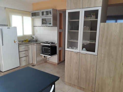 Imagen 6 de 8 de Departamento Céntrico Con Cochera