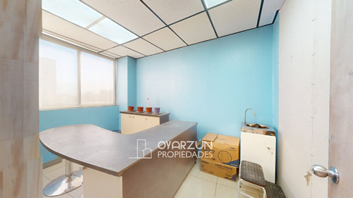 Se Vende Oficina De 71 M2 Con Estacionamiento