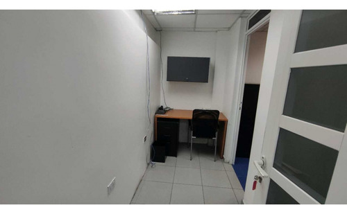 Se Alquila Oficina En Los Dos Caminos Sucre
