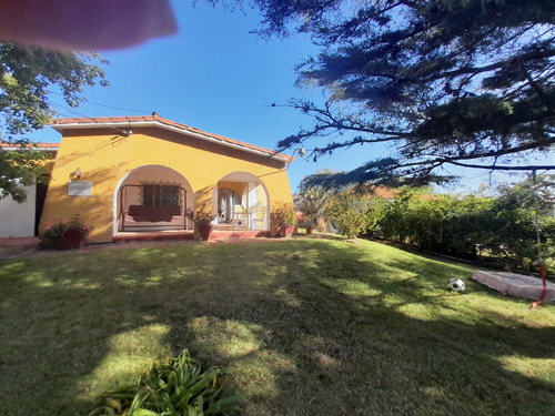 Casa 4 Dormitorios Con Piscina Climatizada