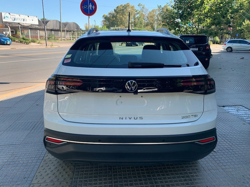 Volkswagen Nivus Comfortline 200 Tsi At