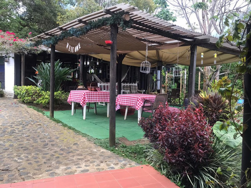 Casa Campestre En Venta En Dapa, Yumbo.
