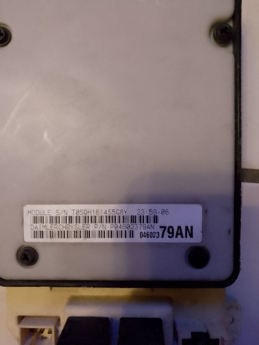 Caja Fusibles Módulo De Interiores Cirrus 04(04602379an) (Usado)