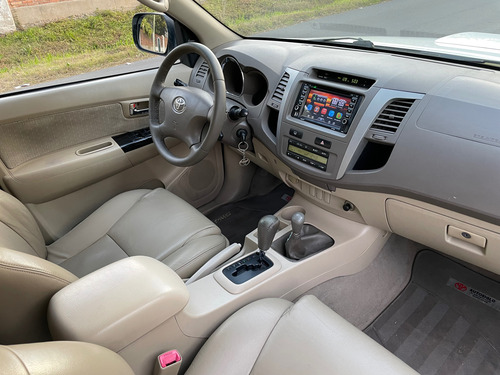 Toyota Hilux SW4 3.0 Srv Cuero At