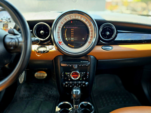 Mini Cooper 1.6 S Hot Chilli . At