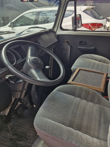 Volkswagen Kombi 1.4 Standard Total Flex 3p