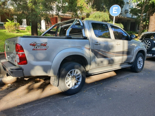 Toyota Hilux 3.0 Cd Srv Cuero I 171cv 4x4 5at 2013
