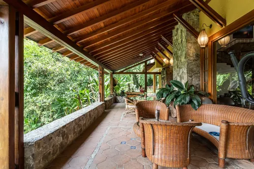Casa En Venta En Loma Las Brujas. Cod V8340