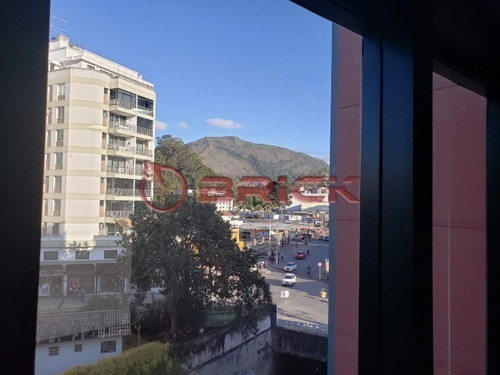 Imagem 6 de 9 de Sala Comercial Com 31 M² No Centro. - Sa00114 - 68779291