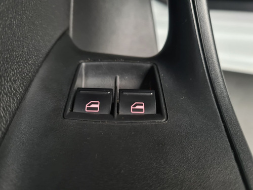 Imagen 12 de 15 de Seat Ibiza 2017 1.6 Reference 5p At