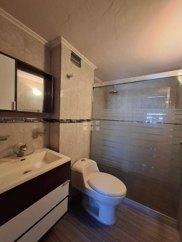 Hermosa Villa En Puerto Morro - Precio De Oportunidad