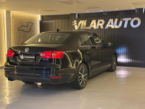 Volkswagen Jetta 2.0 Tsi Highline 4p 211 hp