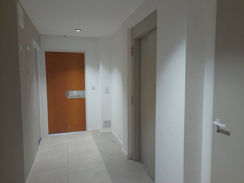 Alquiler Monoamb C/balcon A 50m Hospital Italiano