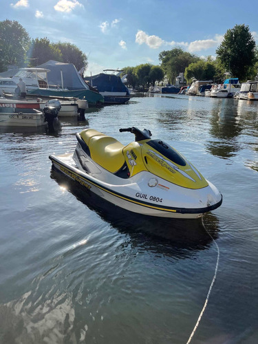 Imagen 3 de 12 de Yamaha Gp 760 2 Tiempos Impecable