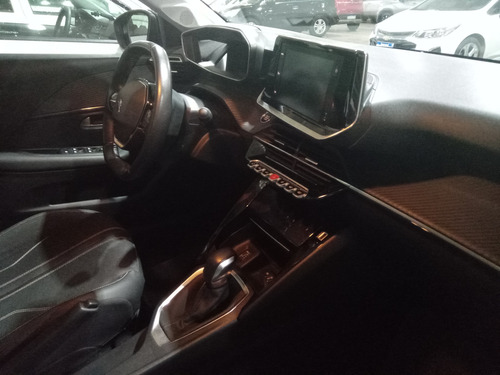 Peugeot 208 1.6 Feline Tiptronic