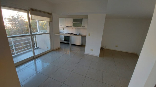 Imagen 2 de 10 de Departamento A La Calle Con Balcon Y Cochera En Venta En Mar Del Plata