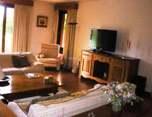 Casa En Golf, 4 Dormitorios *- Ref: 1064