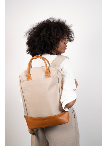 Mochila Just Basics Around Color Beige Diseño De La Tela Unicolor