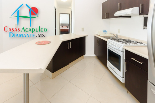 Cad Lobayan 303. Terraza Con Vista Parcial Al Mar