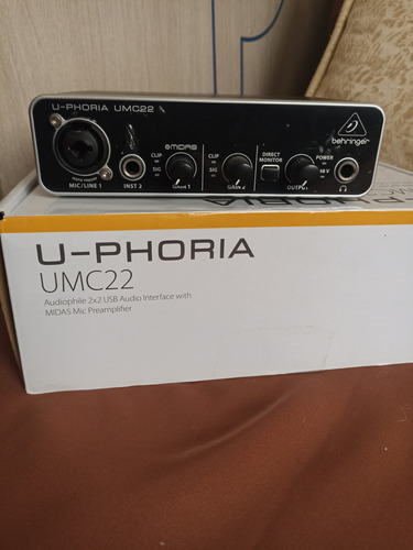 Interfaz Behringer Umc-22 