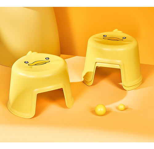 Banco Taburete Portatil Multiusos Resistente Pato Niños Color Amarillo