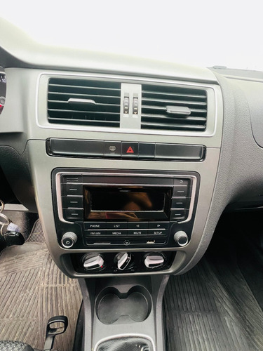 Volkswagen Suran 1.6 Comfortline 101cv