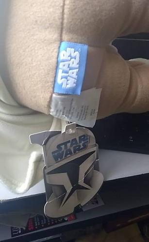 2009 Jay Franco Star Wars Yoda Plush Pillow (Usado)