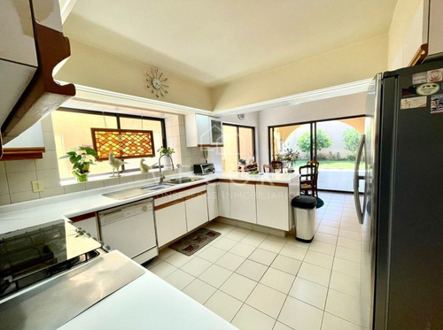 Imagen 8 de 29 de Casa En Venta, Colinas De San Javier, Zapopan