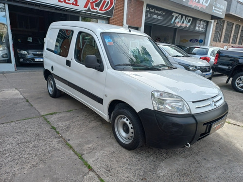 Imagen 2 de 15 de Citroën Berlingo 2017 1.6 Hdi 92 Bussines Mixto