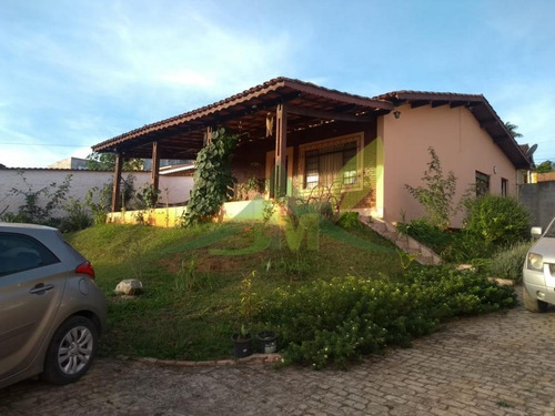 Linda Chácara À Venda Com 800m² - 1536