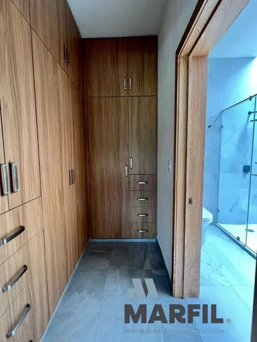 Casa En Venta En Coto Privado De 4 Recámaras Con Alberca Zona Norte De Colima