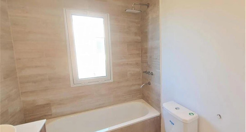 Imagen 17 de 28 de Casa En Venta En San Ramon - Pilar Del Este