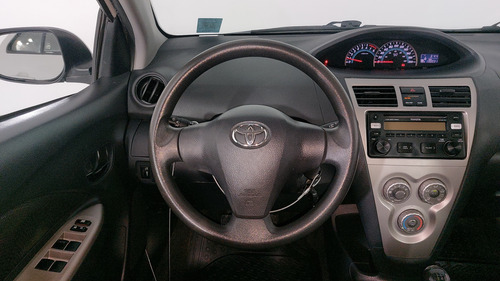 Toyota Yaris 1.5 SEDAN PREMIUM MT