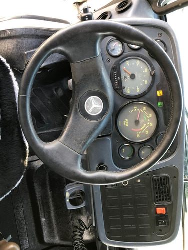 Imagem 7 de 11 de Mercedes Bens 1620