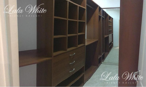 Imagen 21 de 28 de Venta - Casa En Saint Thomas Sur