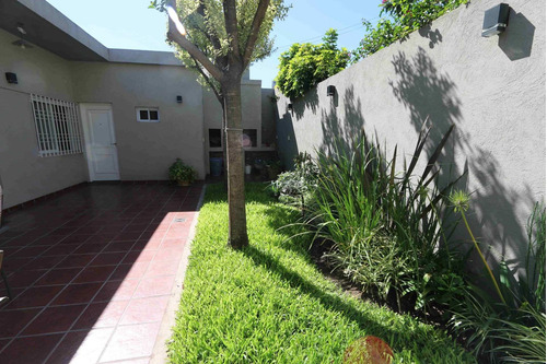 Imagen 4 de 30 de Venta Ph Casa Villa Bosch Patio Jardin Parrilla