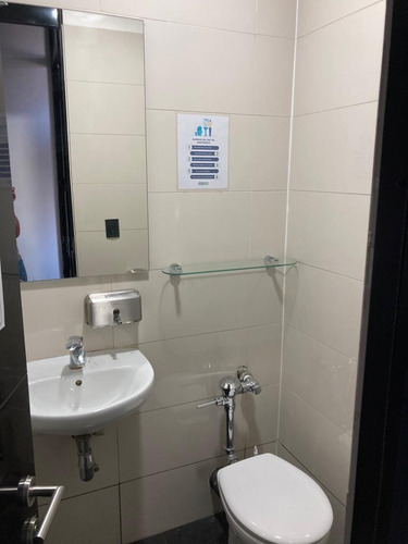 Imagen 8 de 16 de Arriendo Oficina De 207 M2 En Núcleo Vespucio, Conchalí.