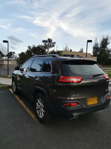 Jeep Cherokee 3.2 Longitude