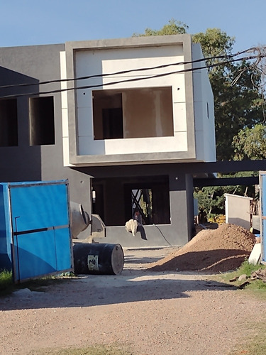 Imagen 1 de 8 de A Eastrenar En Solymar 3 Casas De 3 Dormitorios 2 Baños