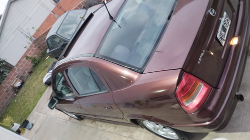 Chevrolet Astra 2.0 Gls 4 p