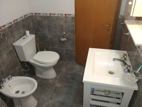 Venta Casa Sobre Peron Amplio Lote C Pileta Y Mueb