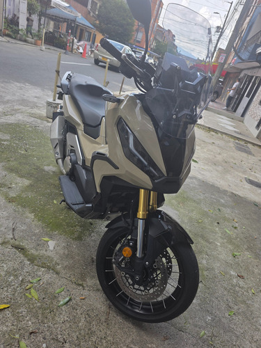 Honda X-adv 750