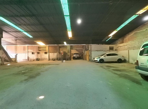 Venta 2 Galpones Y 5 Locales En Bloque Lanús 745m2